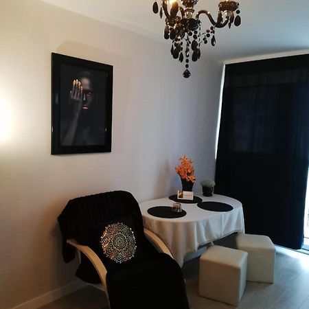 Kawalerka - Jelenia Gora, Dziel. Zabobrze Apartment Ngoại thất bức ảnh
