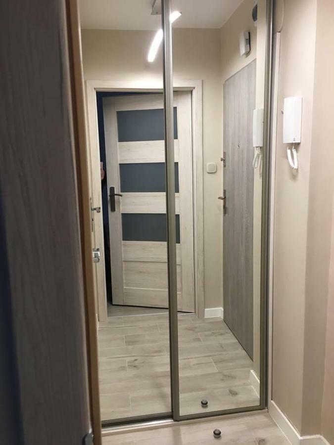 Kawalerka - Jelenia Gora, Dziel. Zabobrze Apartment Ngoại thất bức ảnh